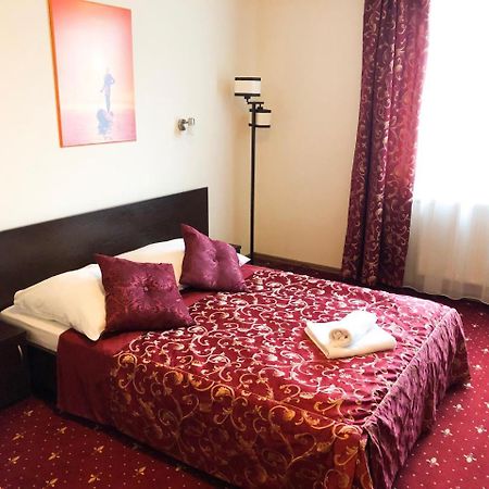 Hotel Korona Rzeszow Ngoại thất bức ảnh