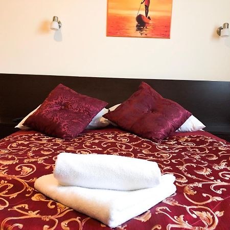 Hotel Korona Rzeszow Ngoại thất bức ảnh