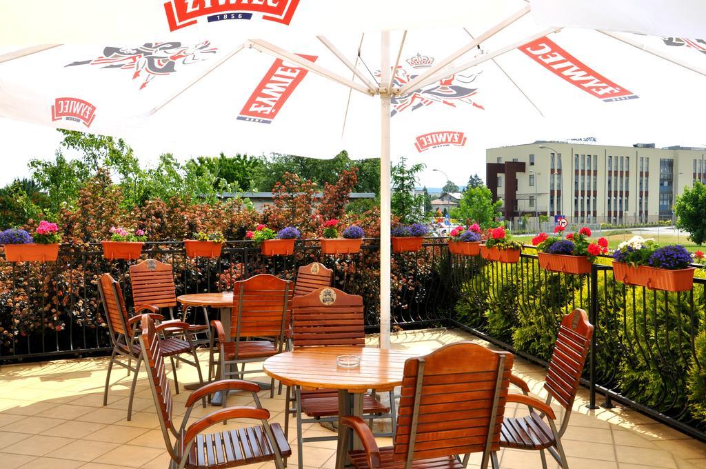 Hotel Korona Rzeszow Ngoại thất bức ảnh
