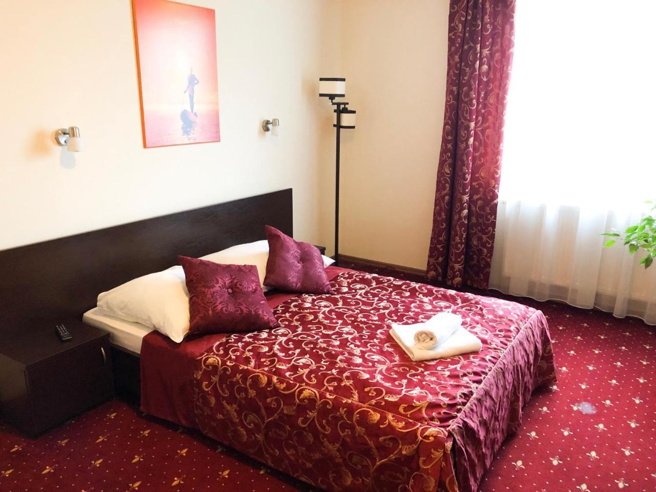 Hotel Korona Rzeszow Ngoại thất bức ảnh