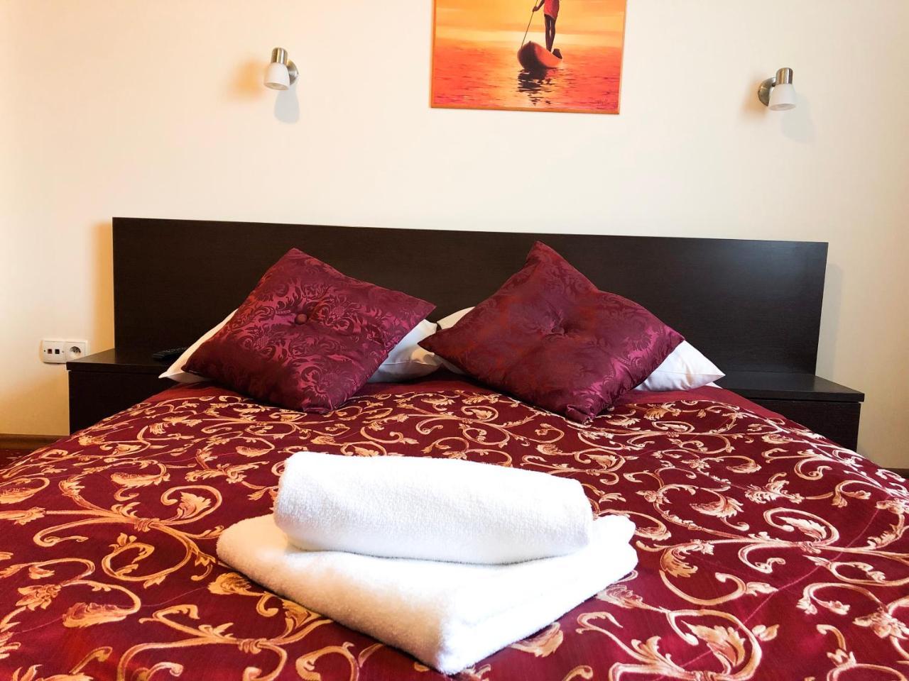Hotel Korona Rzeszow Ngoại thất bức ảnh